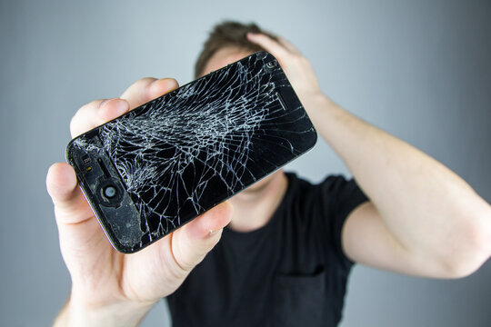 cracked-iphone-repair-near-me
